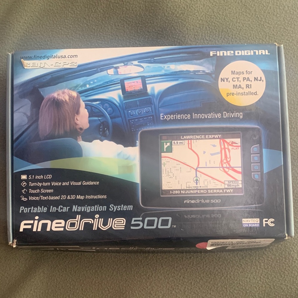 GUC Finedrive 500 portable in-car navigation system.